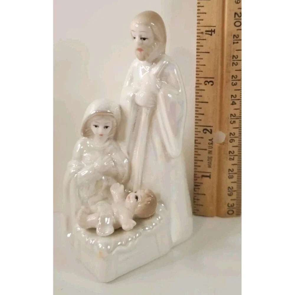 Retired Pier 1 Handcrafted 4.5” Iridescent Pearl HOLY FAMILY Christmas Nativity